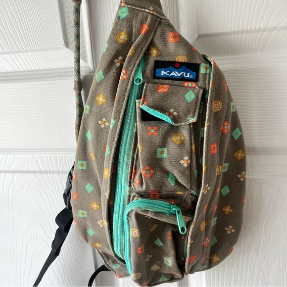 Kavu Blossom Rope Bag Flowers Floral Backpack Sling - Picture 1 of 5